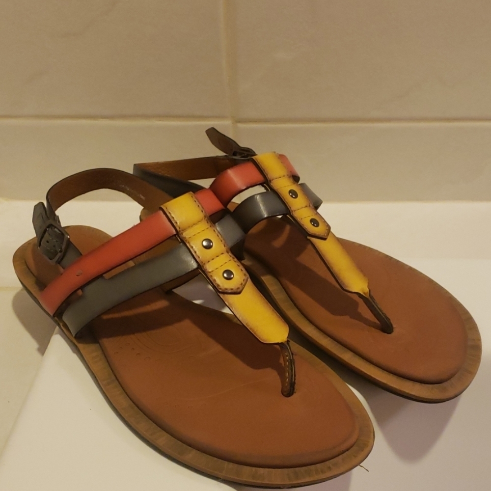 Clark's strappy sandals 8.5